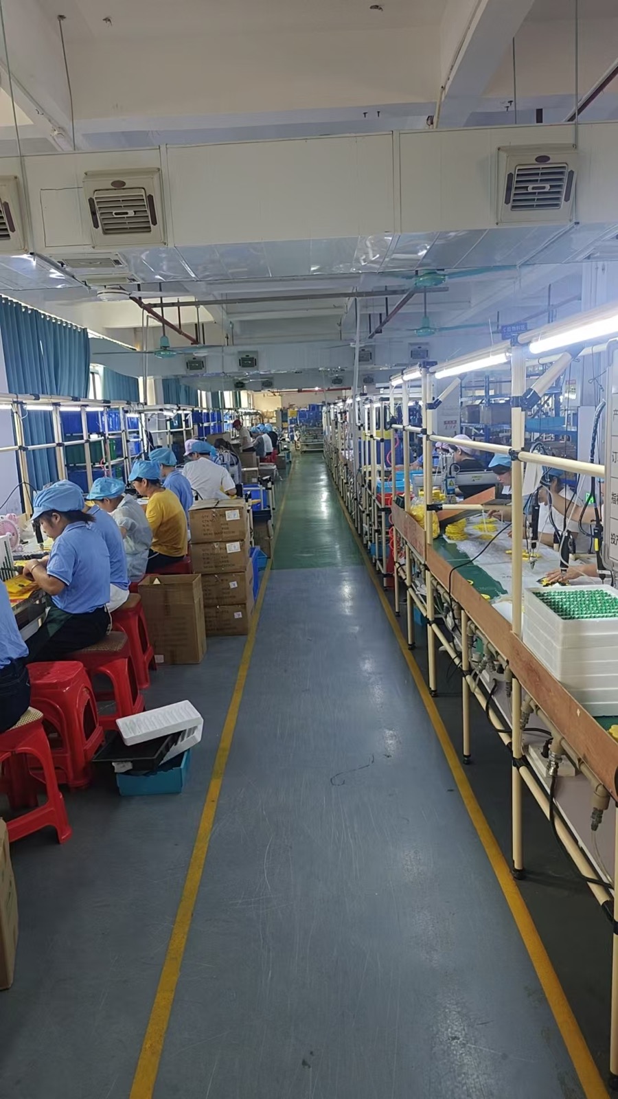 Workshop aisle and capacity